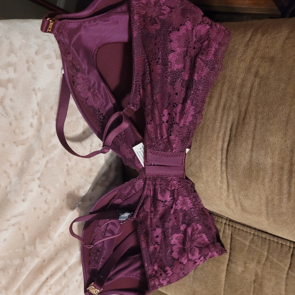Victoria's secret nursing bra 36DDD NWT